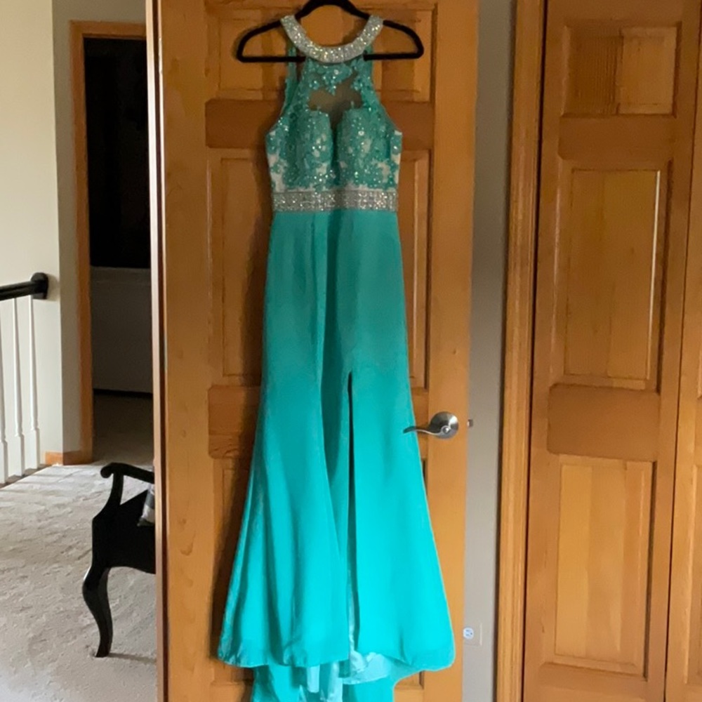 Beautiful embellished Tiffany blue dress